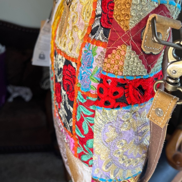 New Crossbody Hippie Patchwork Old Work Cloth, Leather Cowhide Canvas Bag - Picture 7 of 9